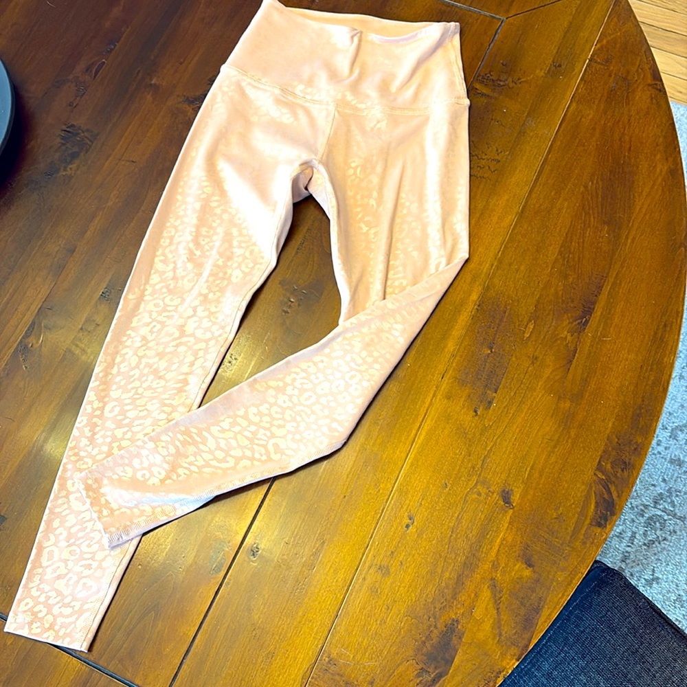 Beyond Yoga hi waist Pink leopard yoga pants XS